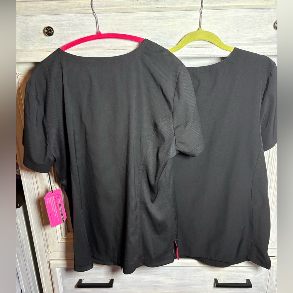 Lot Of 2 Black Scrub Tops Nursing Medical Koi Lite Heartsoul
Both size X-Large - Picture 8 of 8